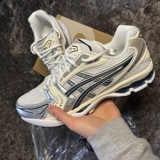 ASICS  GEL-KAYANO 14 -